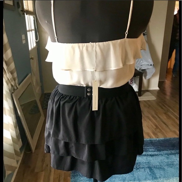 Adorable party dress 👗 - Picture 3 of 3